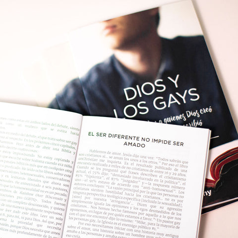 Dios y los Gays: Amando a todos a quienes Dios creó y todo lo que Dios escribió